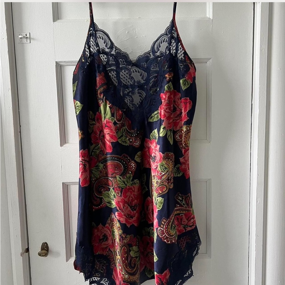 silky Victoria Secret slip dress 
lace still in tack